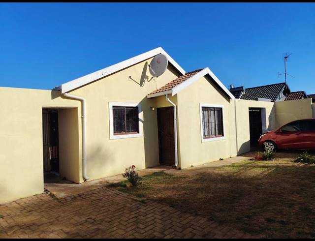 3 BEDROOM HOUSE FOR SALE IN LENASIA SOUTH